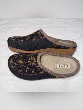 Taos Woolderness Floral Open-back Clogs,Size-(EU)-42/(US)-W-11 & M-8.5-9